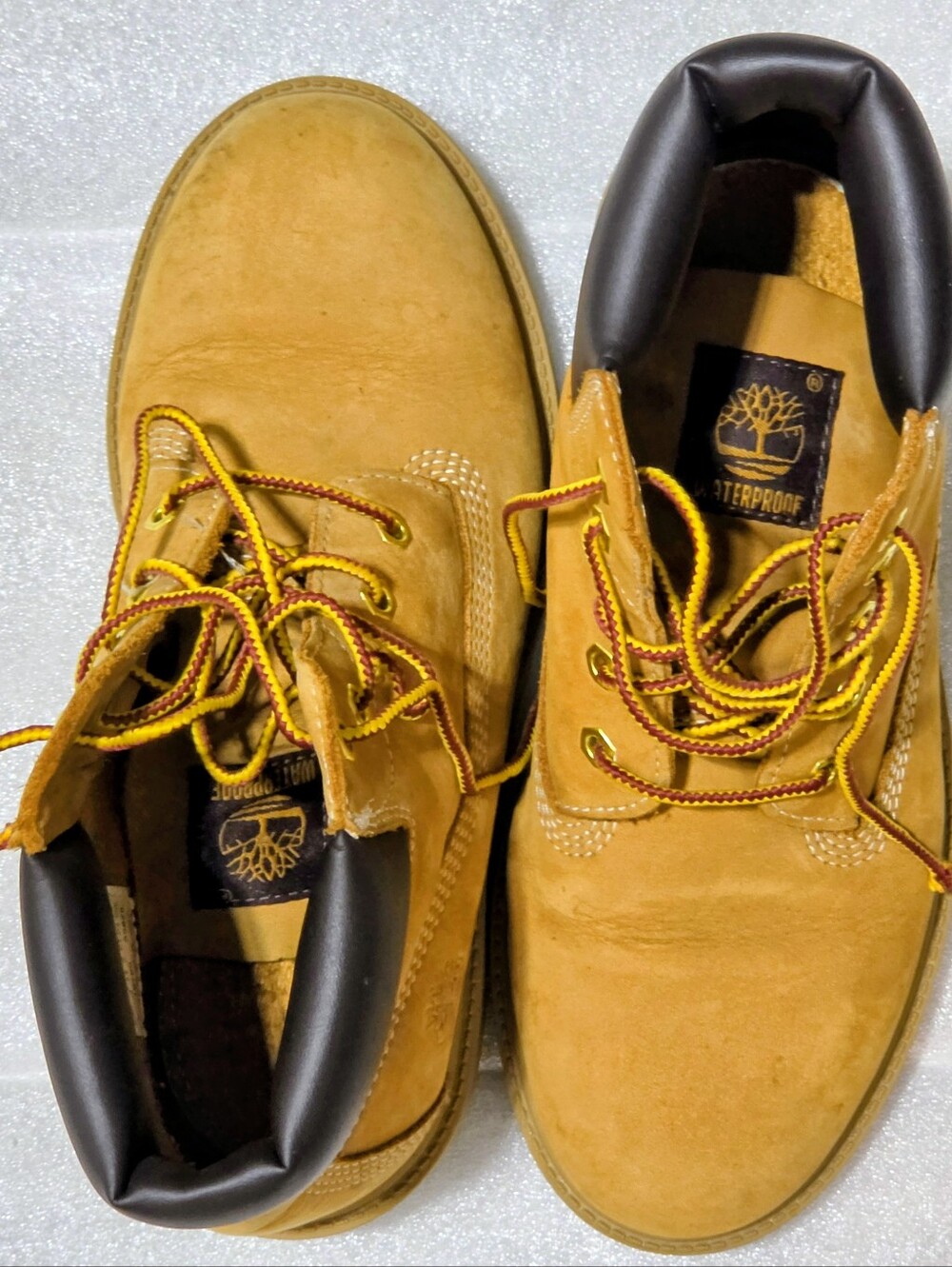 Timberland Kids Premium 6" Classic Waterproof Boot Wheat Nubuck 10760 Size3Youth